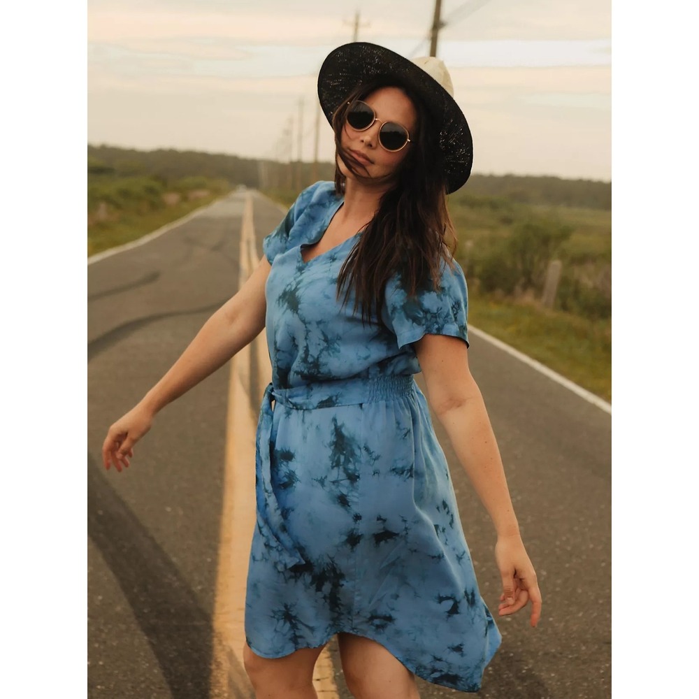 Anthropologie Cloth & Stone‎ Liv Tie Front Mini Dress Blue Tie Dye Tencel V-Neck